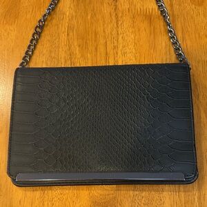 Black Textured Chain Strap Handbag by Mossimo. Built in Wallet. Back zip